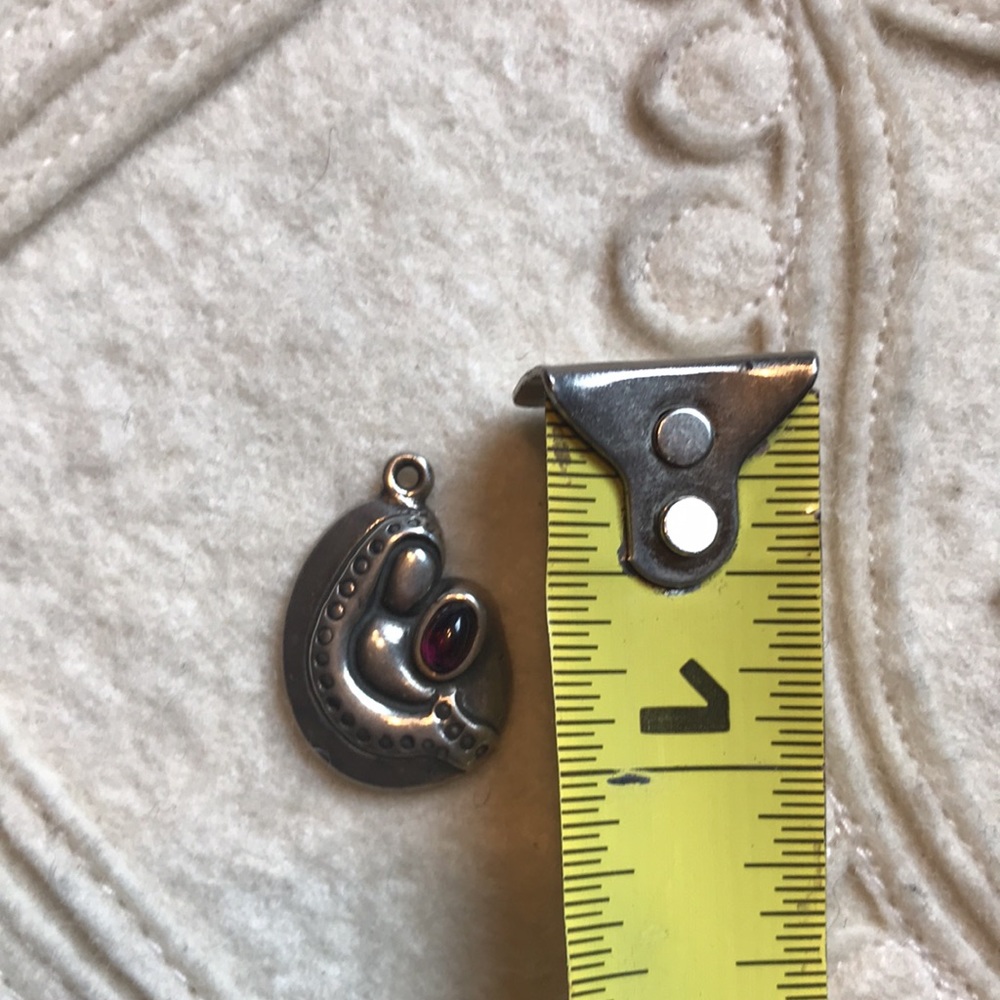 Charm- Sterling Silver Madonna and Child - Picture 4 of 5